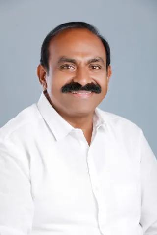 അരുൺ  വി 