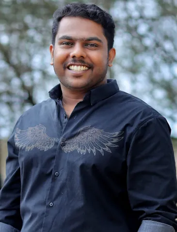 ആനന്ദ് എസ് മുണ്ടകത്തിൽ