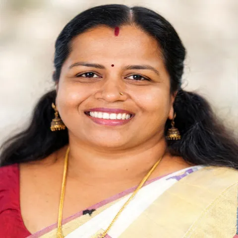 രഷ്മി ആർ