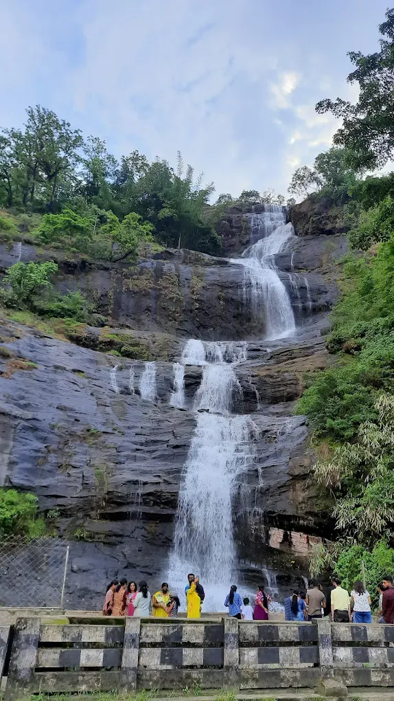 ചീയപ്പാറ വെള്ളച്ചാട്ടം