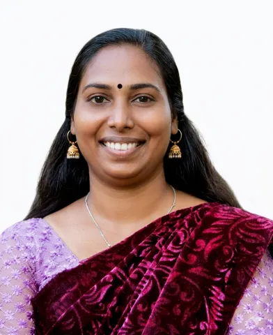 രാധിക മാധവൻ