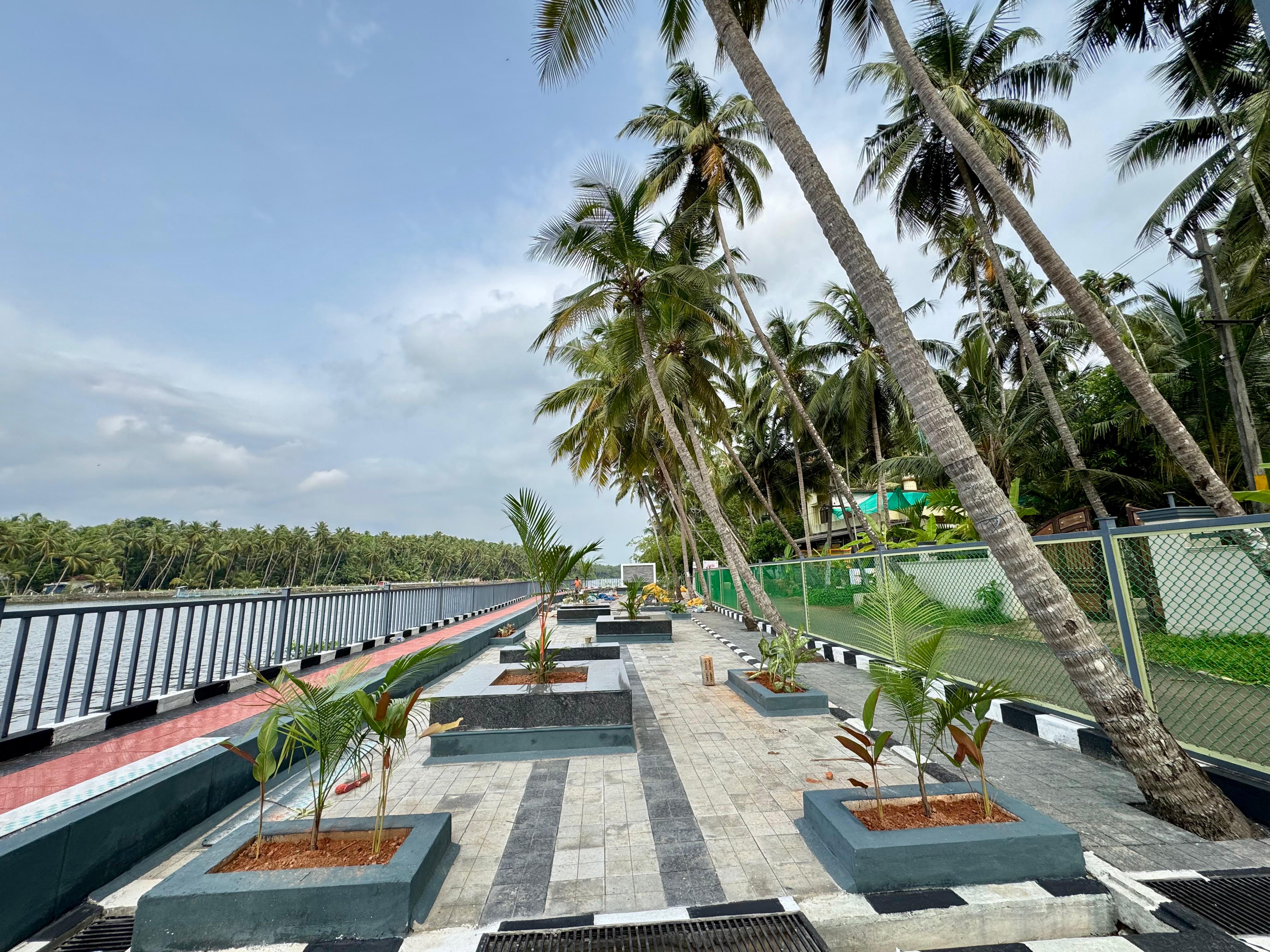 HAPPINESS PARK