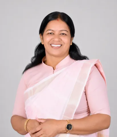 മീനാക്ഷി രാമൻ