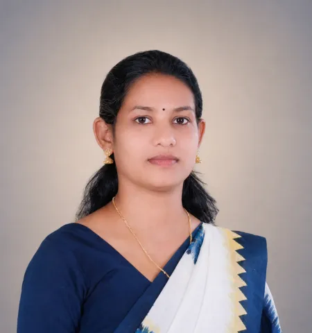 കവിത ആർ