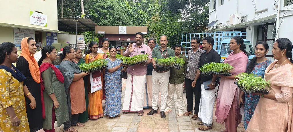 കുടുംബശ്രീ ഗ്രൂപ്പുകൾക്ക് പച്ചക്കറി തൈ വിതരണം