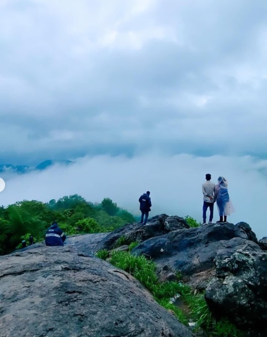 Poovarathu Kunnu