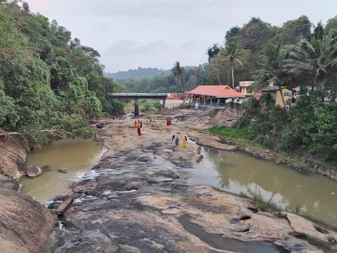ARUVIKKARA DAM SURROUNDINGS