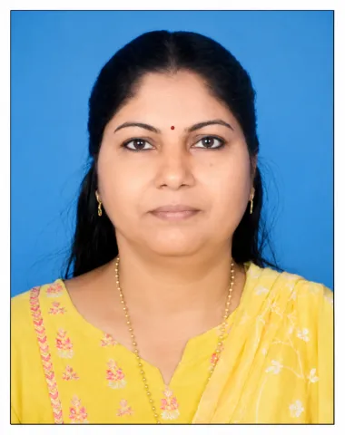 രജിത ഹരിലാല്‍ 
