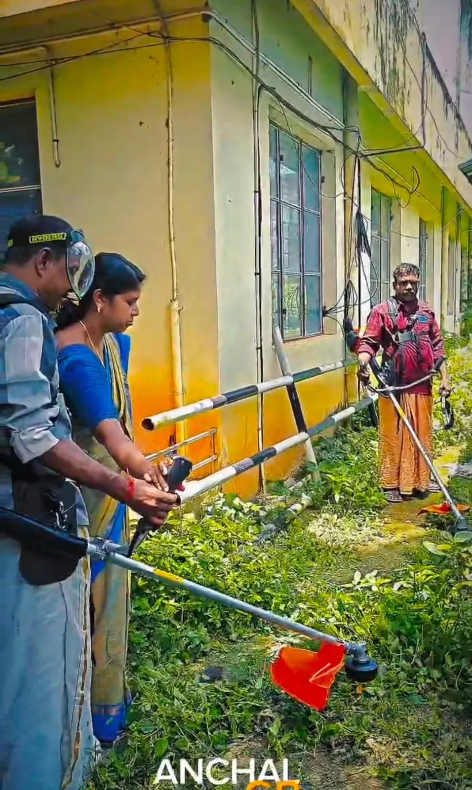 അഞ്ചൽ ഗ്രാമപഞ്ചായത്ത് - ബുഷ് കട്ടർ ഉപയോഗിച്ച് ശുചീകരണം ഉത്ഘാടനം 