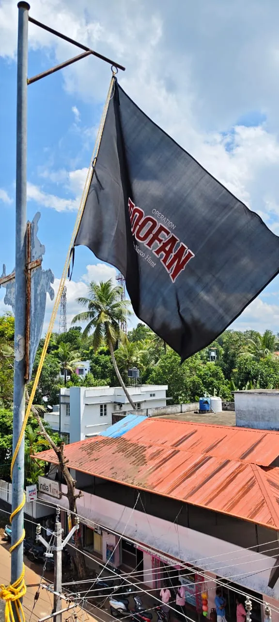 ഓപ്പറേഷൻ തൂഫാൻ (രണ്ടാംഘട്ടം) -തദ്ദേശകം-പതാക ഉയർത്തൽ