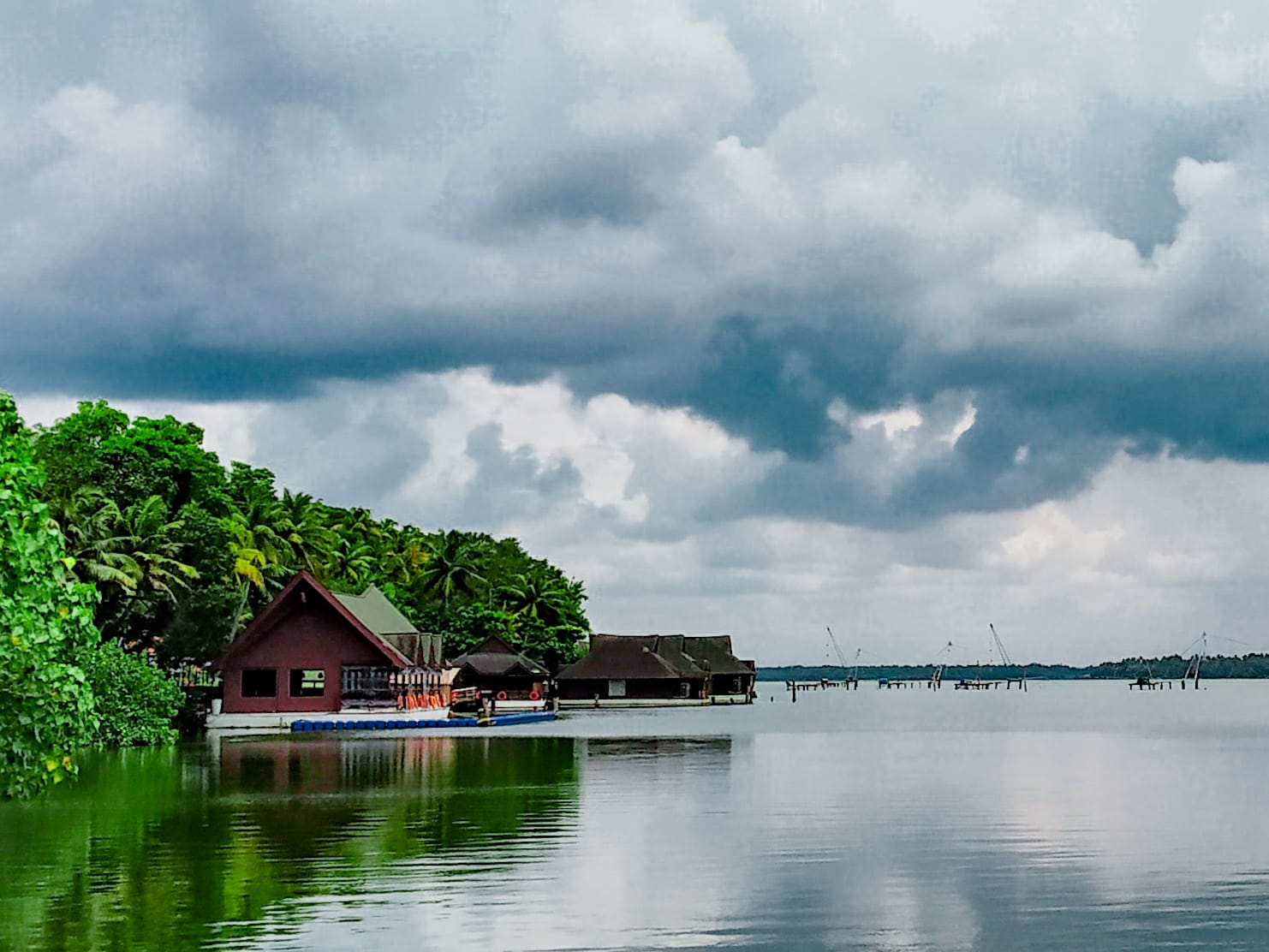 അഷ്ടമുടികായൽ