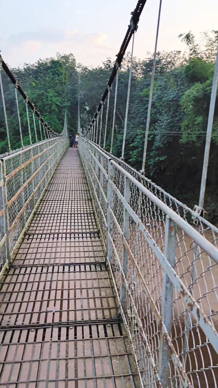 വായ്പൂര് തൂക്കുപാലം