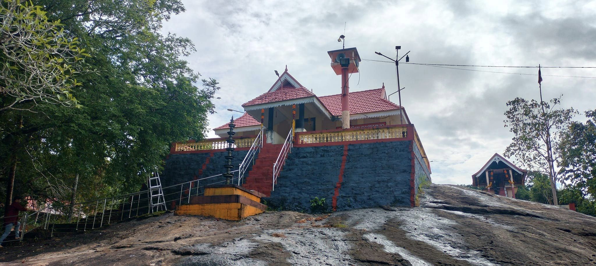 Kadapra Thattakkadu Malanada
