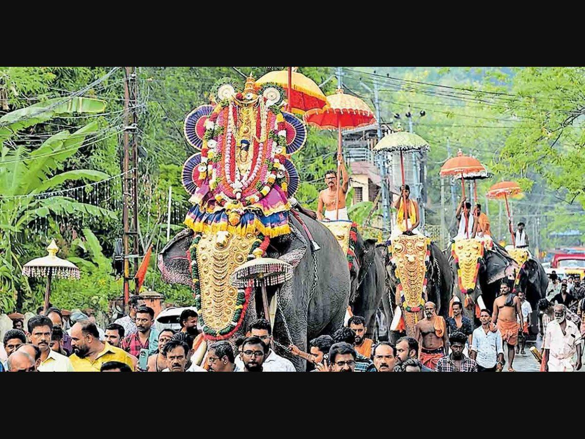 ശ്രീ രക്തകണ്ഠസ്വാമി ക്ഷേത്രം ആറാട്ട് ഘോഷയാത്ര