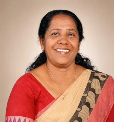 റീനാ ജയിംസ്