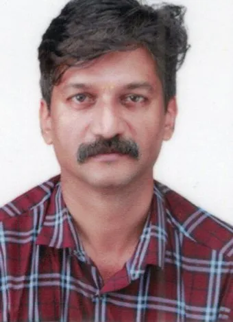 മനോജ് വി
