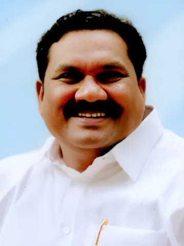 ഐക്കര ഉണ്ണിക്കൃഷ്ണന്‍