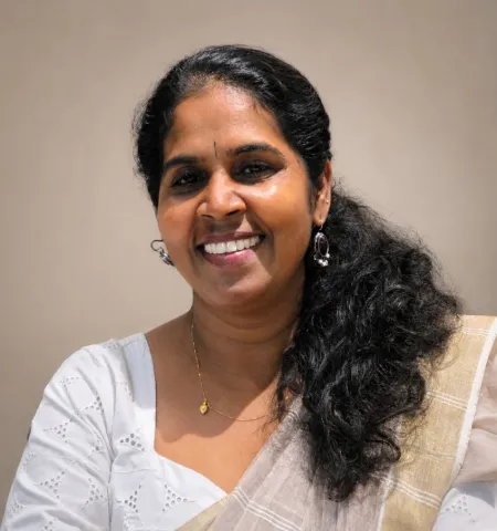 മോളി ജസ്റ്റിന്‍