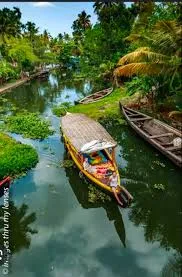 കായല്‍ ഭംഗിയില്‍ വെളിയനാട്