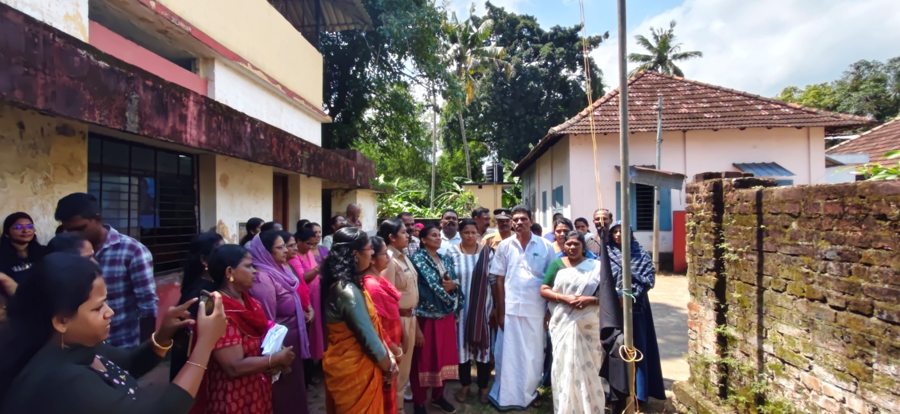 തൂഫാന്‍ 2.0 പതാക ഉയര്‍ത്തല്‍