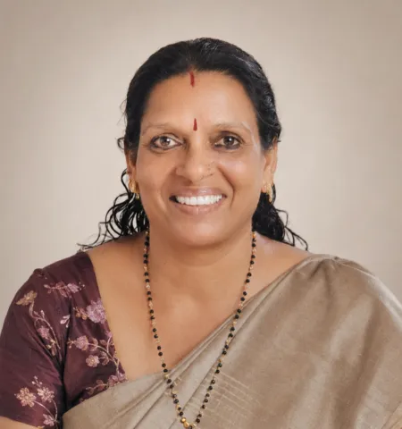 പുഷ്പ സുനില്‍