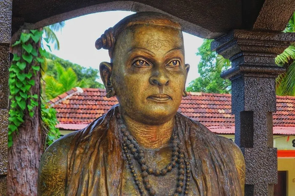 ആറാട്ടുപുഴ വേലായുധ പണിക്കർ സ്മാരകം