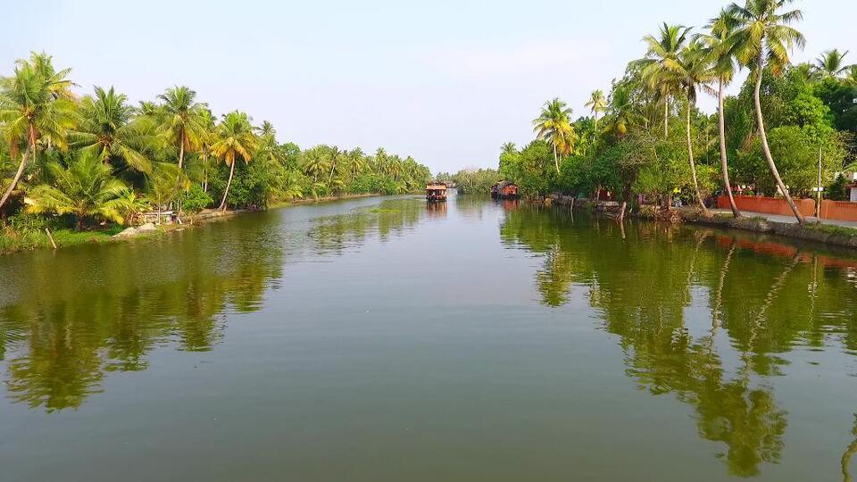 Aymanam