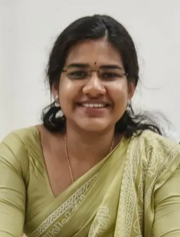 പാര്‍വ്വതി മേനോന്‍ വി