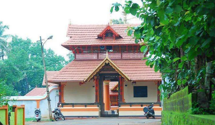 നാലമ്പലം - ശ്രീരാമസ്വാമി ക്ഷേത്രം രാമപുരം