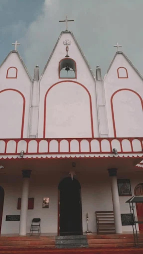 സെൻ്റ് മേരീസ് ഓർത്തഡോക്സ് പള്ളി (നോർത്ത് മീനടം)