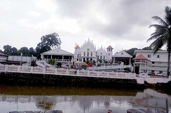 പുതുപ്പള്ളി പള്ളി