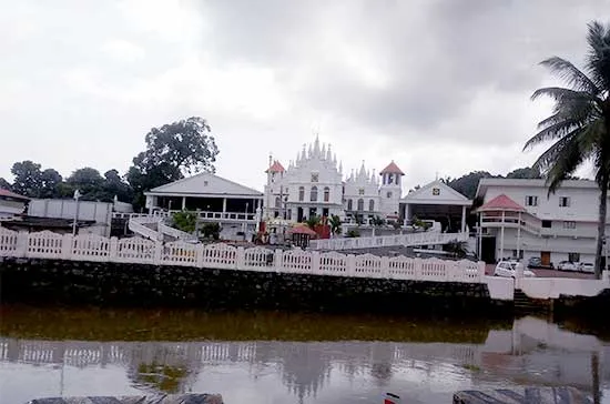 പുതുപ്പള്ളി പള്ളി