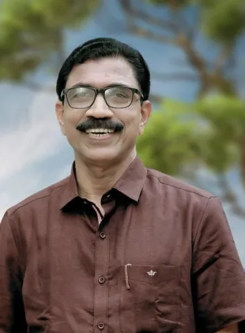എം എൻ മുരളീധരൻ നായർ 