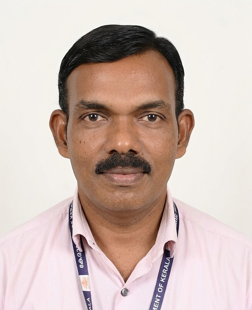 ജീവനക്കാരൻ 11