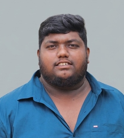 ജീവനക്കാരൻ 21