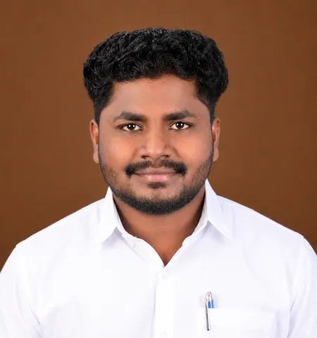 കാർത്തിക്ക് ആർ