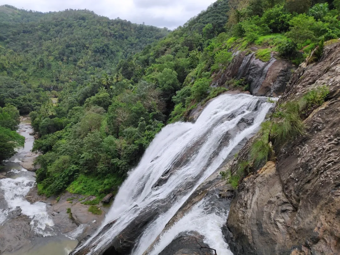 തൂവല്‍ വെള്ളച്ചാട്ടം