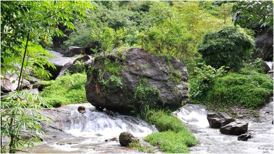 ഞണ്ടിറുക്കി വെളളച്ചാട്ടം