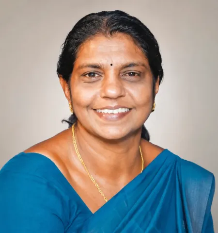 സാവിത്രി സതീശന്‍