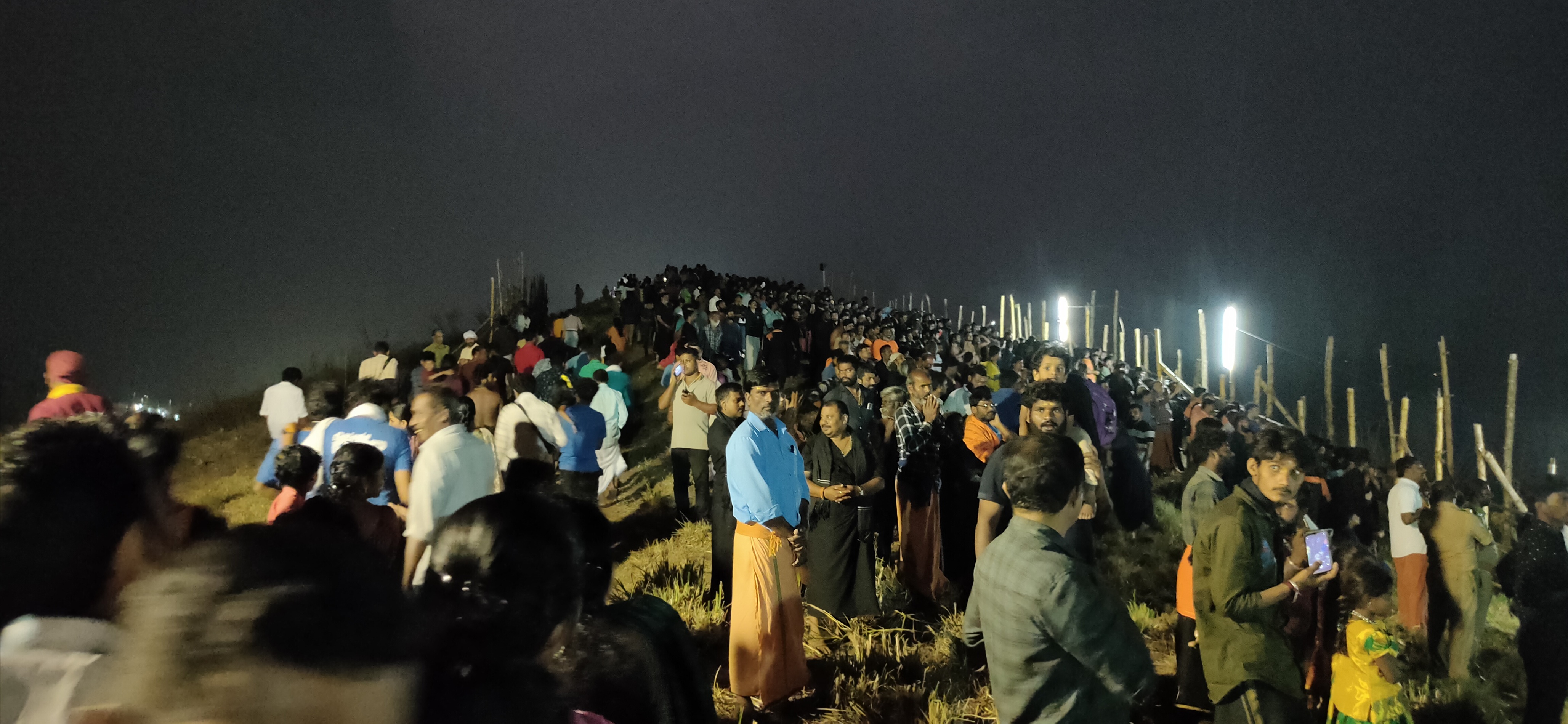 മകരവിളക്ക് ദര്‍ശനം