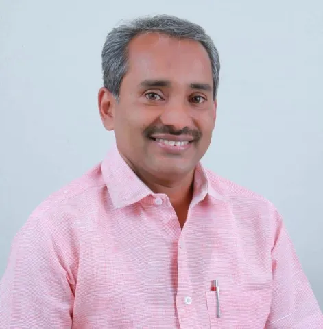എം.ഐ. ഷിയാസ് ഖാന്‍