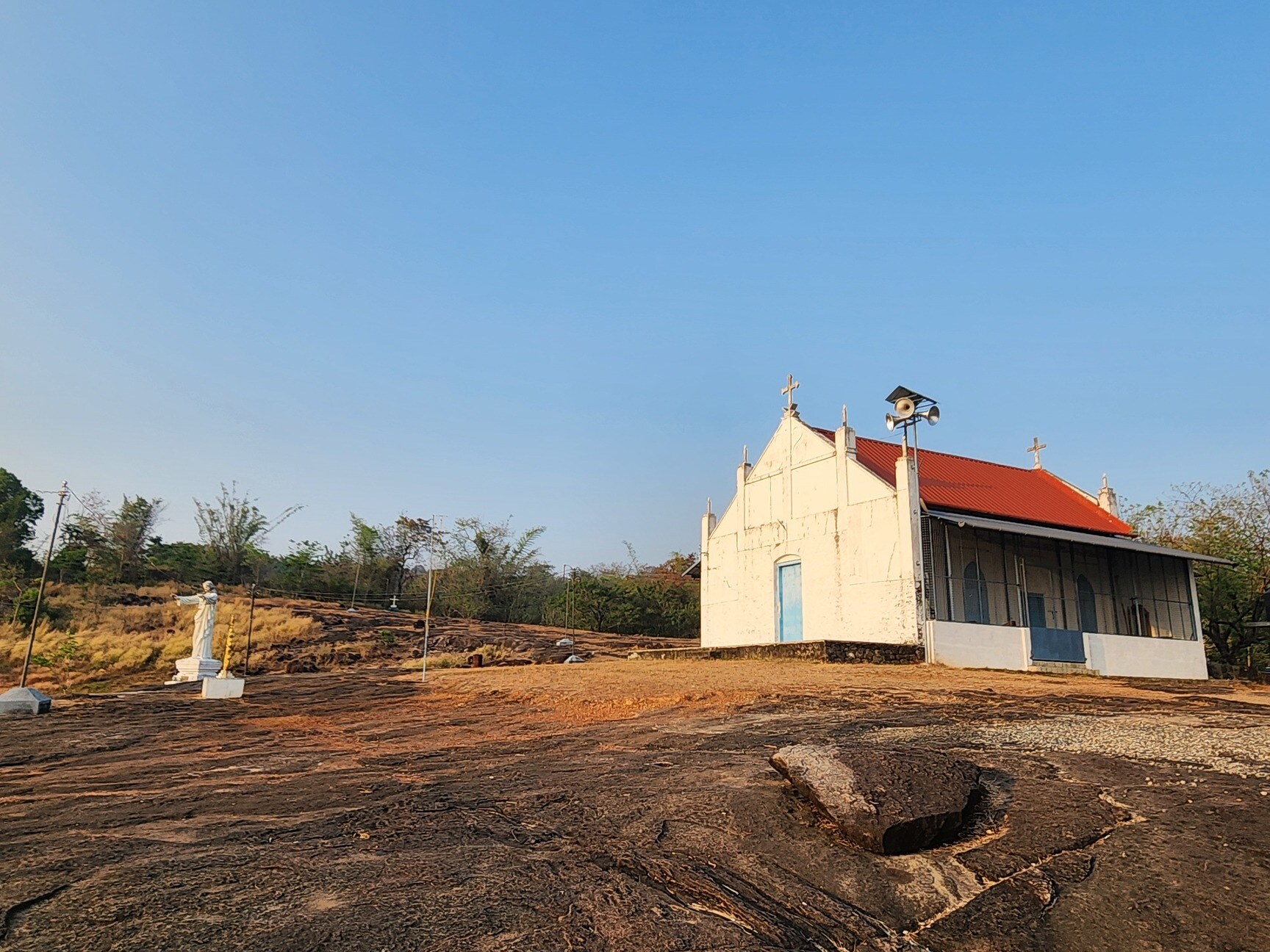 തട്ടുപാറ പള്ളി