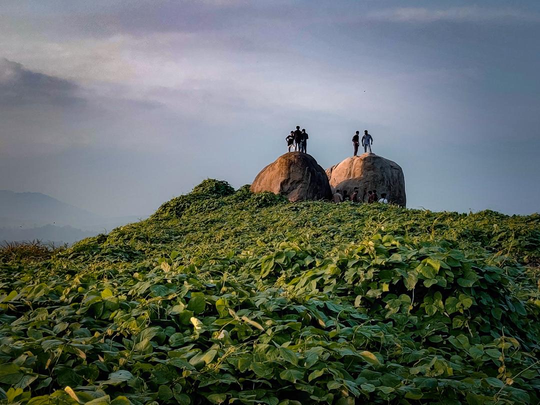 പീച്ചാട്ട് മല