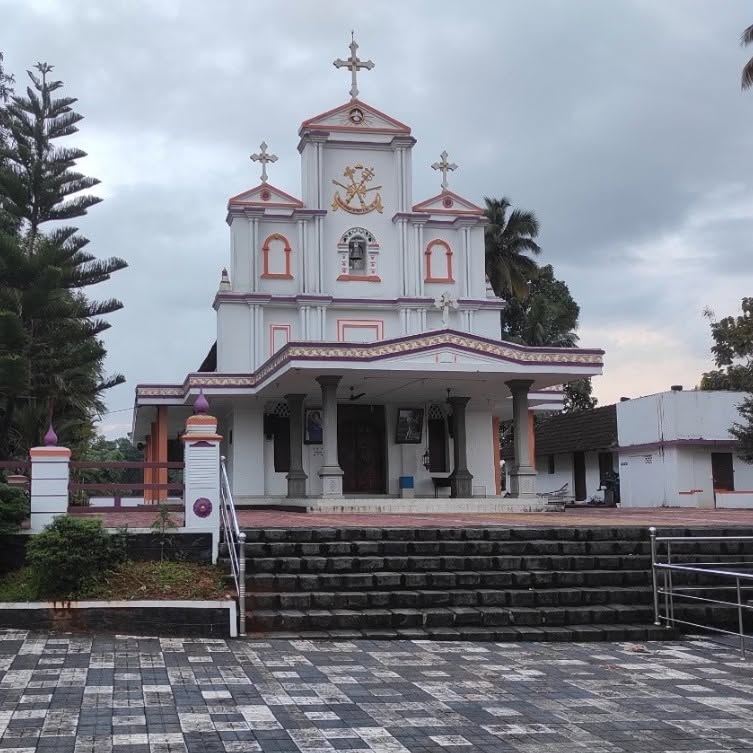 കവളങ്ങാട് സീനായ് കുന്ന് പള്ളി