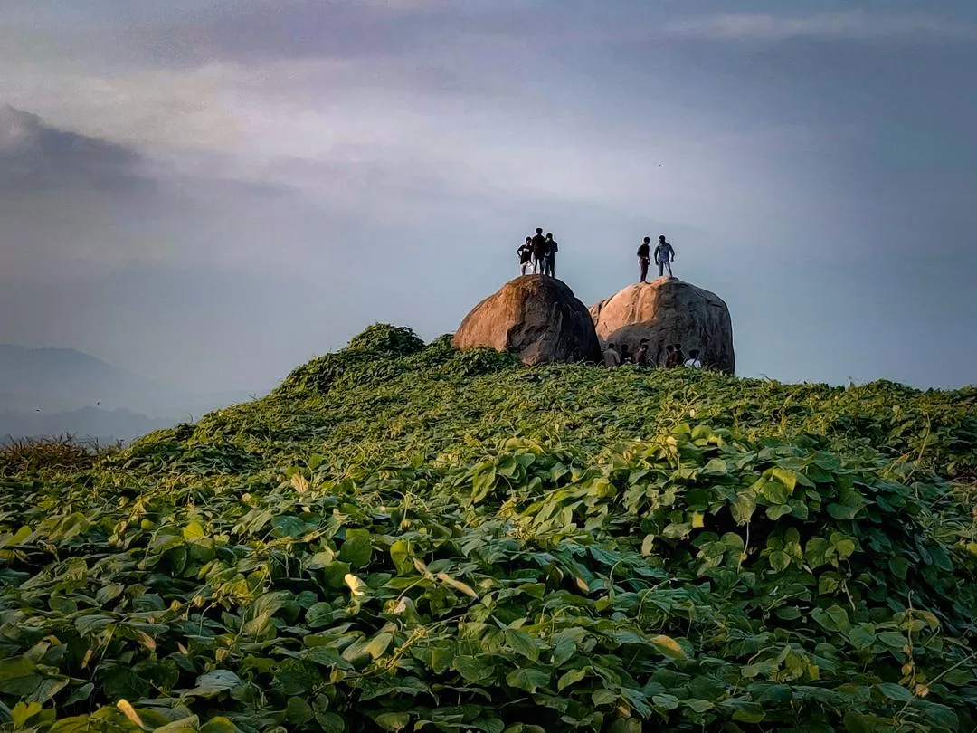 പീച്ചാട്ട് മല