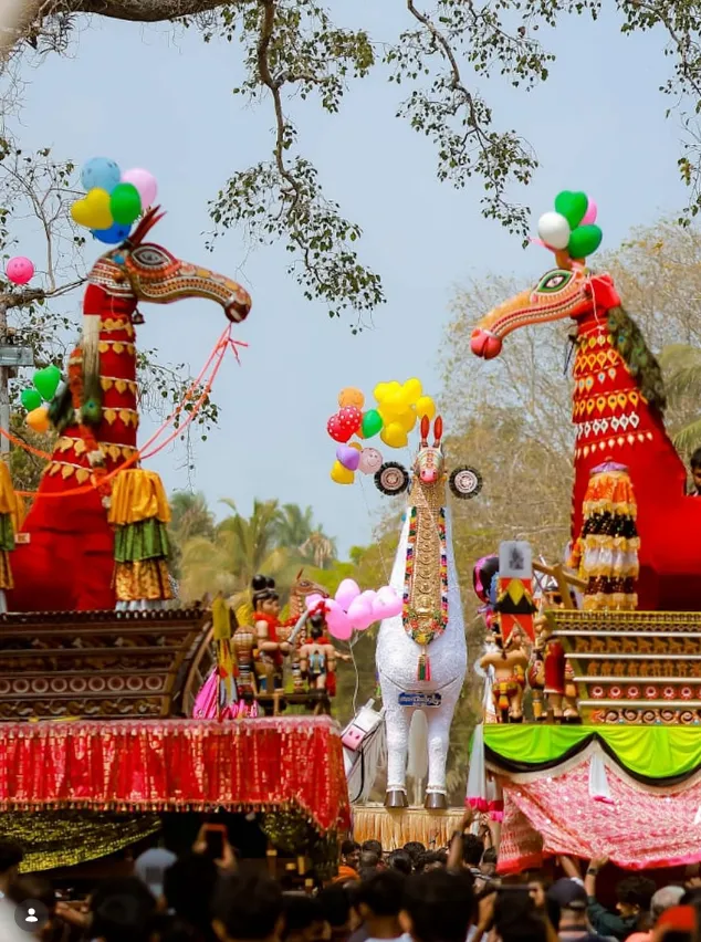 മണിമലർക്കാവ് കുതിര വേല വേലൂർ