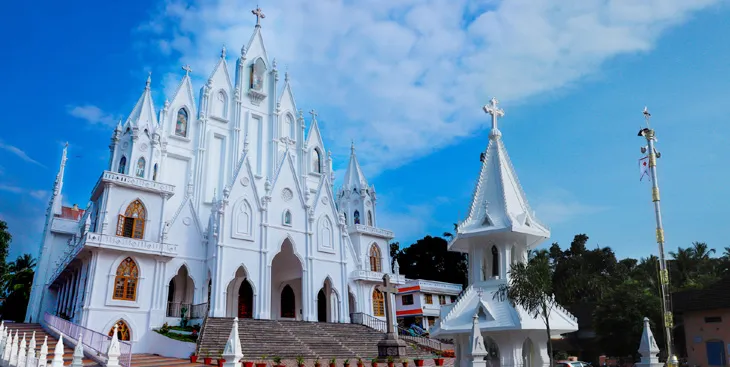 സെന്‍റ് ജോൺ നെപുംസ്യാൻ ഫോറോന പള്ളി
