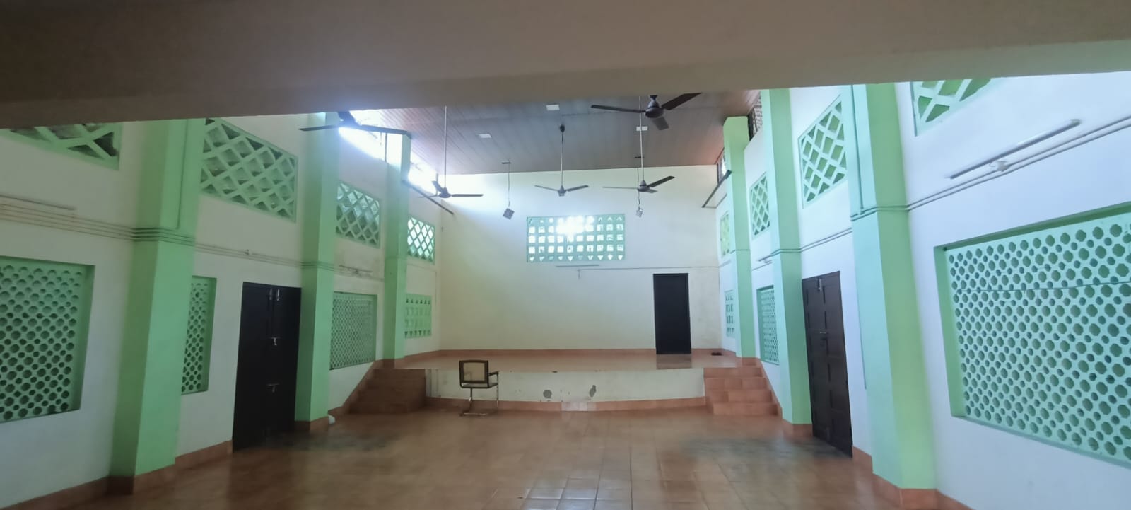 പൂത്തറക്കല്‍ ഹാള്‍