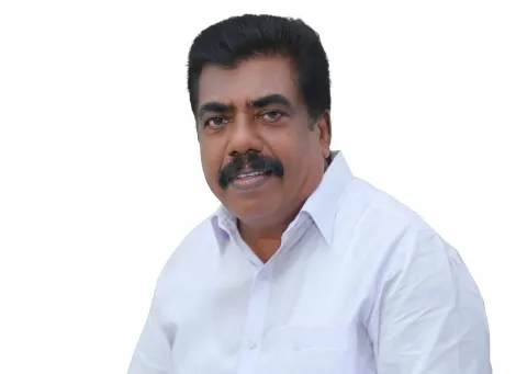 സുരേഷ് കൊച്ചുവീട്ടില്‍