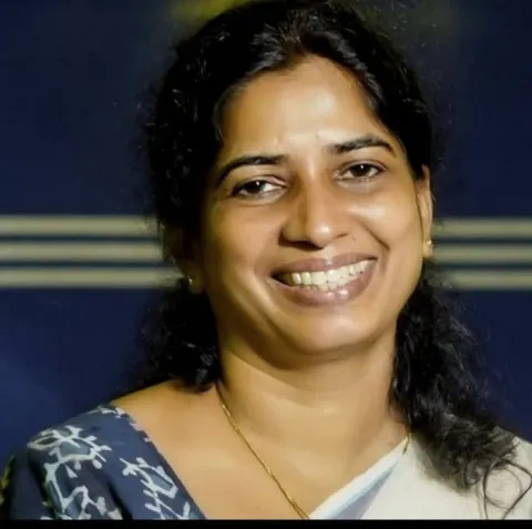 അഡ്വ നിഷ എസ് 